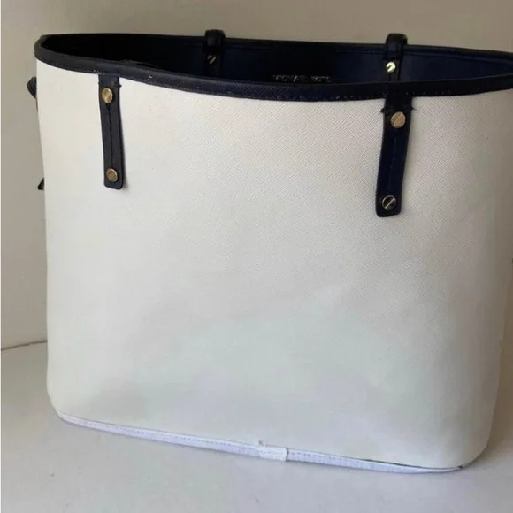 Michael Kors Saffiano Leather Large Jet set Tote bag in Black - Picture 5 of 6